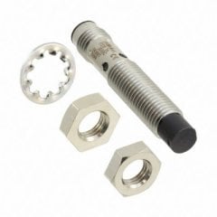 E2B-S08KN04-MC-B2 ENDÜKTİF SENSÖR M8 24VDC PNP NC 4mm M8 KONNEKTÖRLÜ